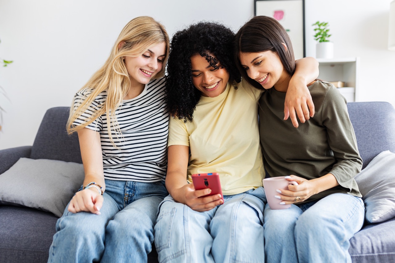 mujer brecha smartphone